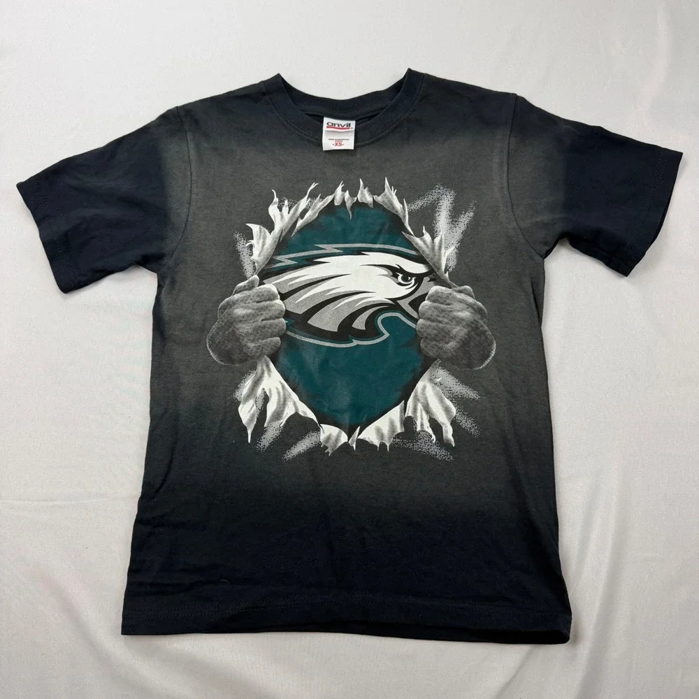 Anvil T-Shirt Kids XS Black Philadelphia Eagles Ripped Graphic Funny Back Text
